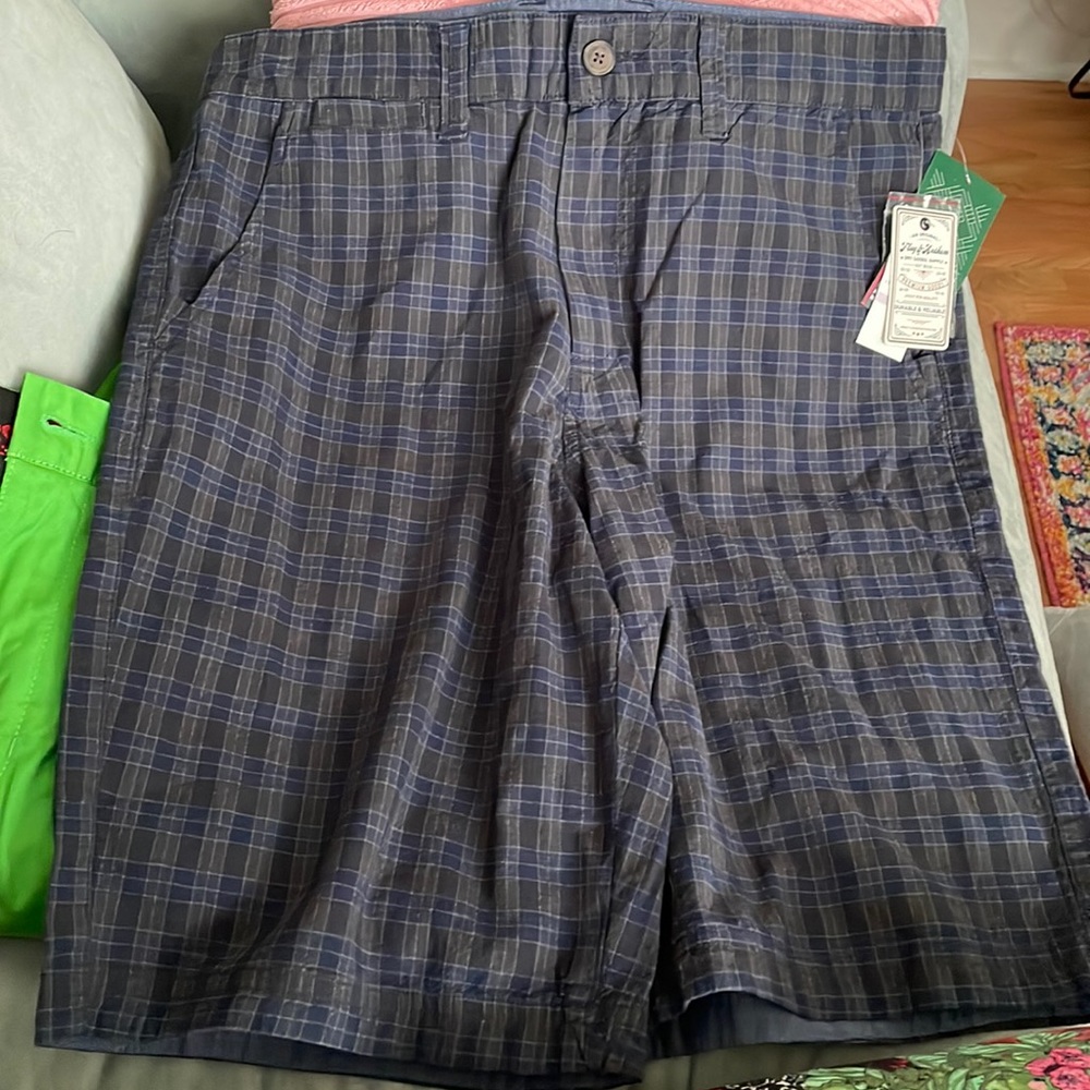 NWT flag & anthem mens shorts